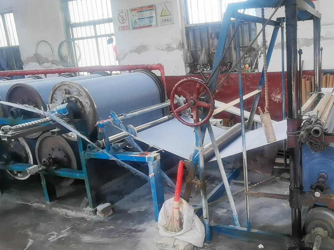 Thiết bị dây chuyền sản xuất không dệt