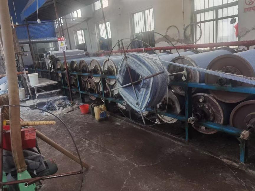 Màng chống thấm được gia cố bằng sợi thủy tinh