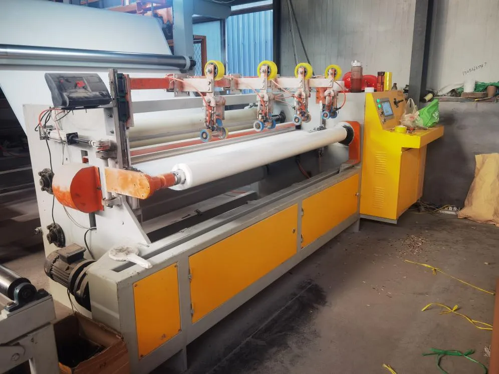 Dây chuyền sản xuất màng chống thấm TPO và TPO được gia cố bên trong